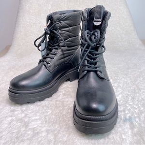 Dasia NWOB Women's Puffer Ankle Laced Up Boot, Black Leather, Size EU 41
